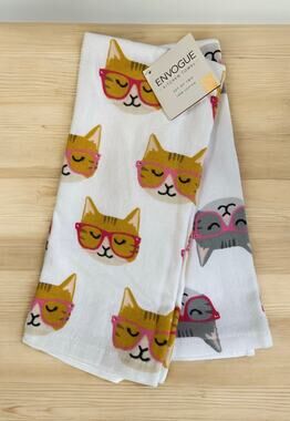 NWT En Vogue Grey & Orange Tabby Cat Cats in Pink Glasses 2 Kitchen Towel Set